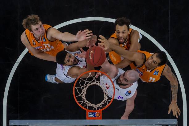 成功卫冕 成功卫冕