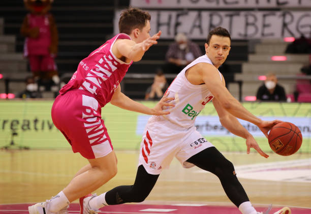 现了几次险 现了几次险