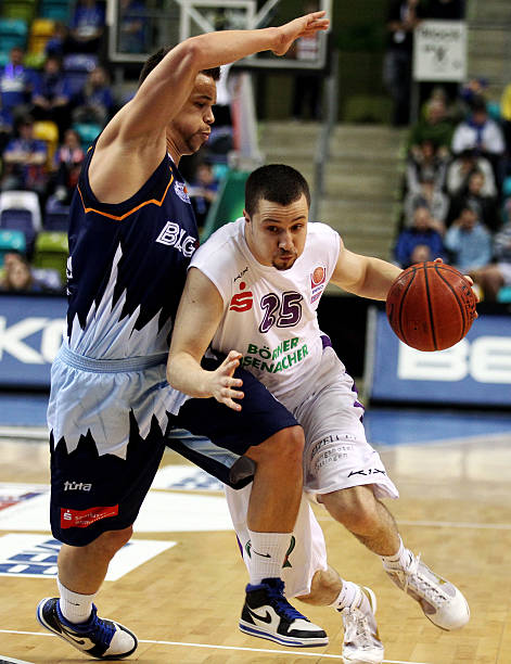 与中距离投 与中距离投